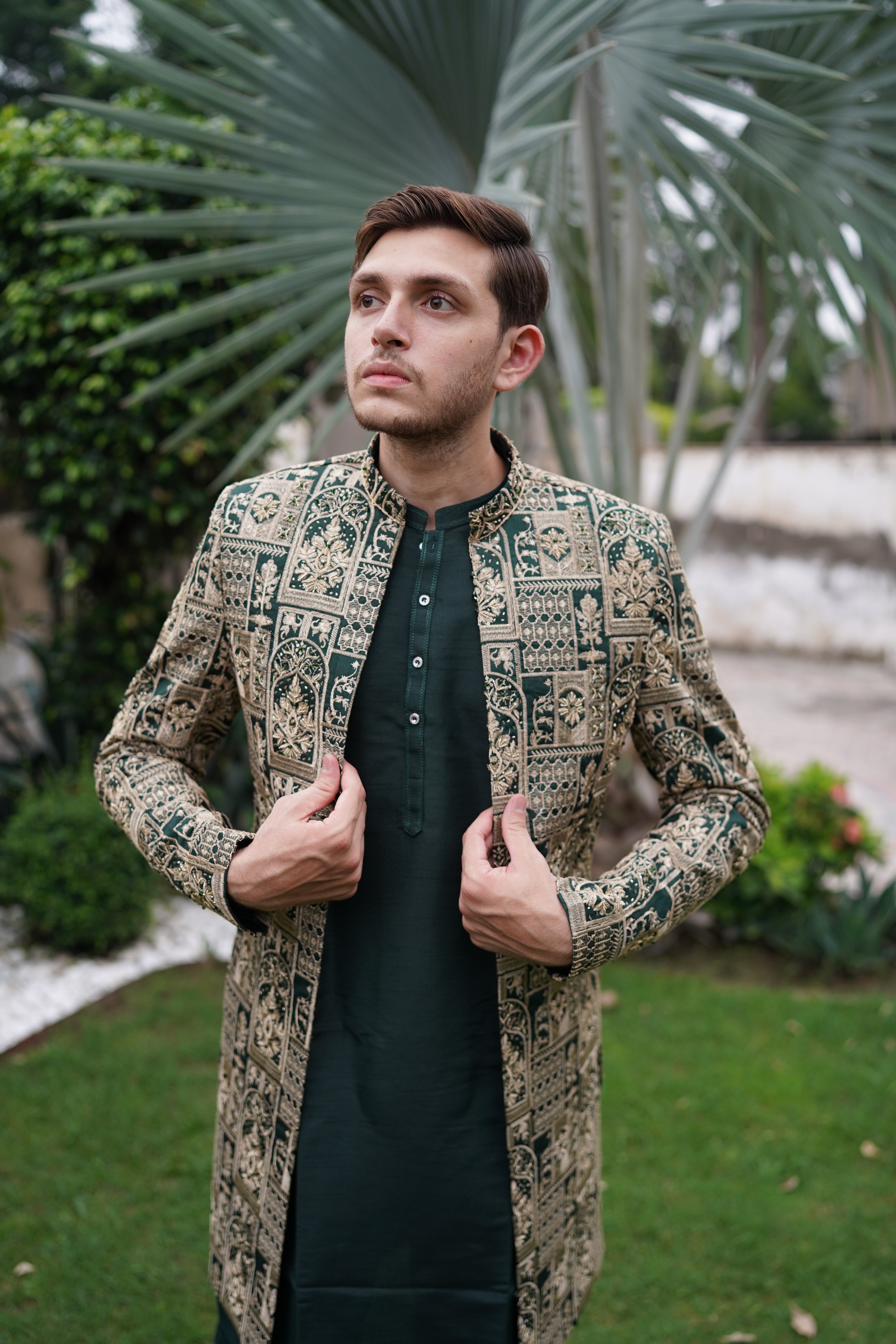 A long elegant mehndi coat. Code PC301